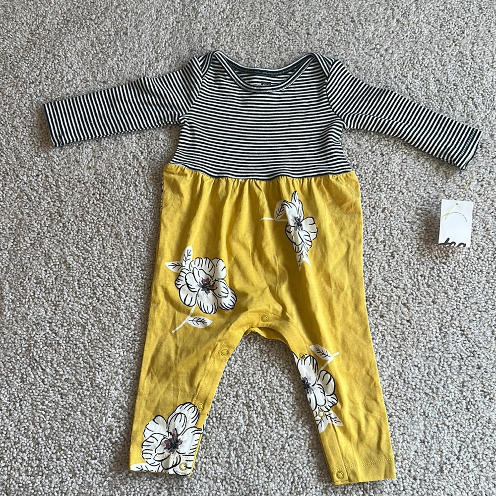 Tea romper size 3-6M NWT